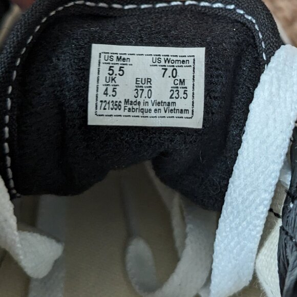 NIB Vans Women's shoes - Picture 4 of 5